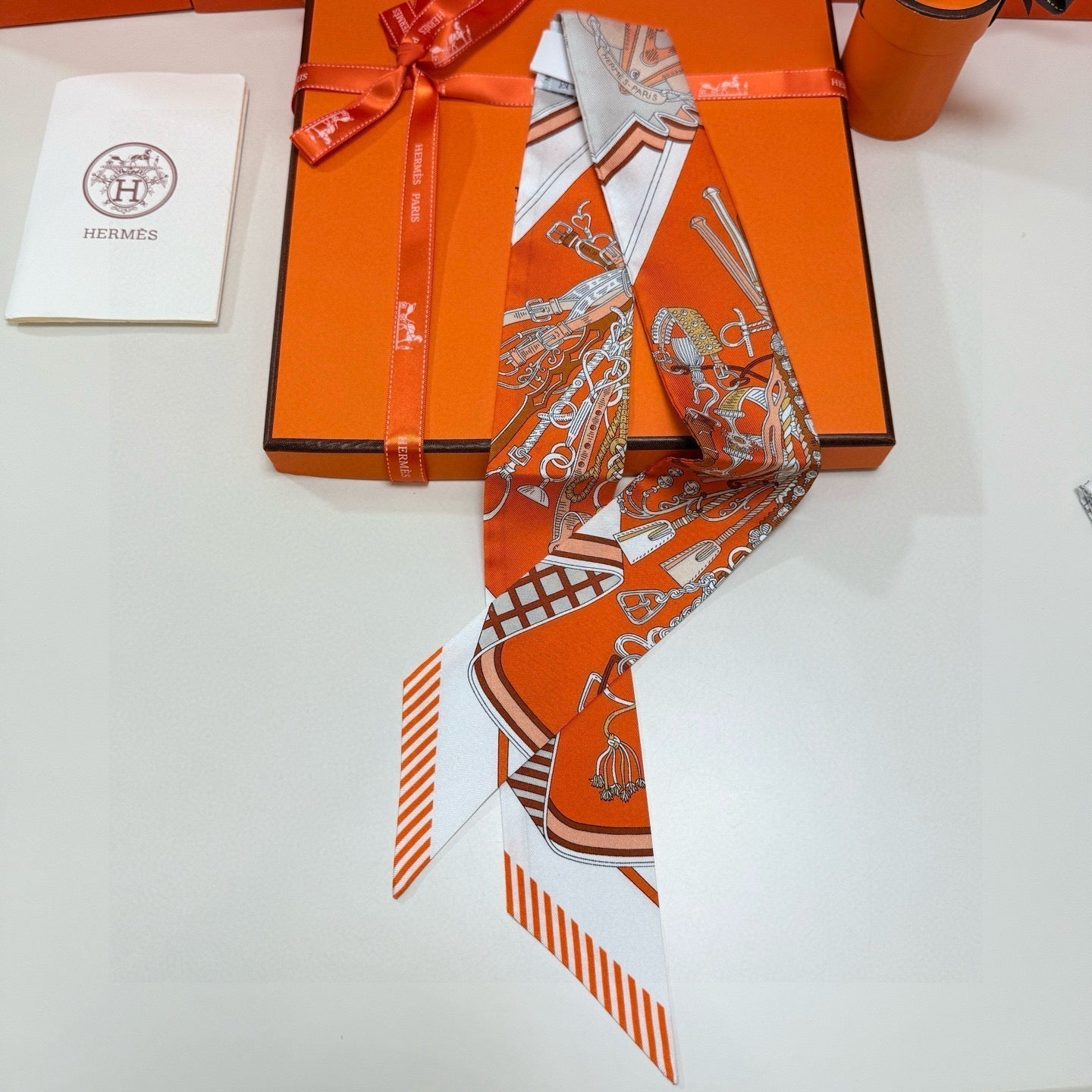 HERMES HERMES 25S SCARF 90 IN SILK 853147