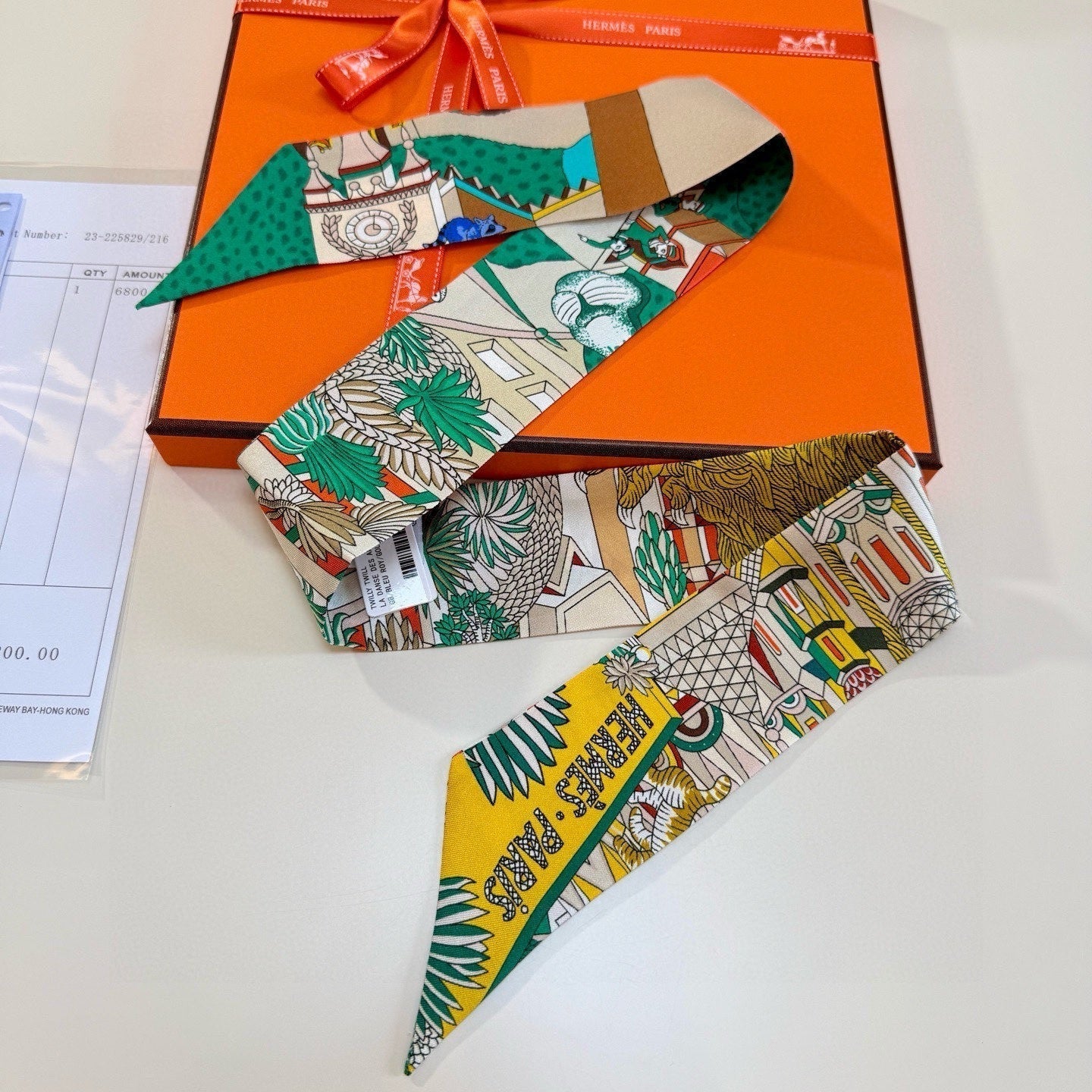 HERMES HERMES 25S NECKERCHIEF 86 IN SILK 989358
