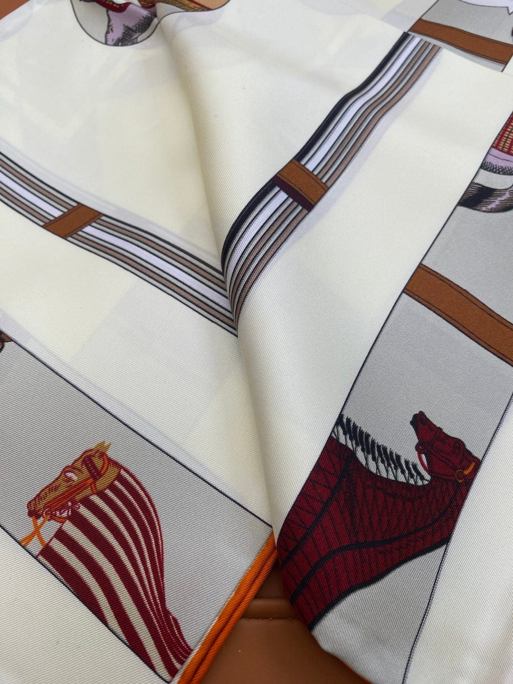 HERMES HERMES 25S SCARF 90 IN SILK 703708