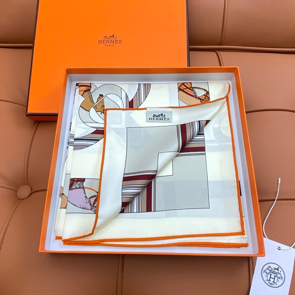 HERMES HERMES 25S SCARF 90 IN SILK 703708