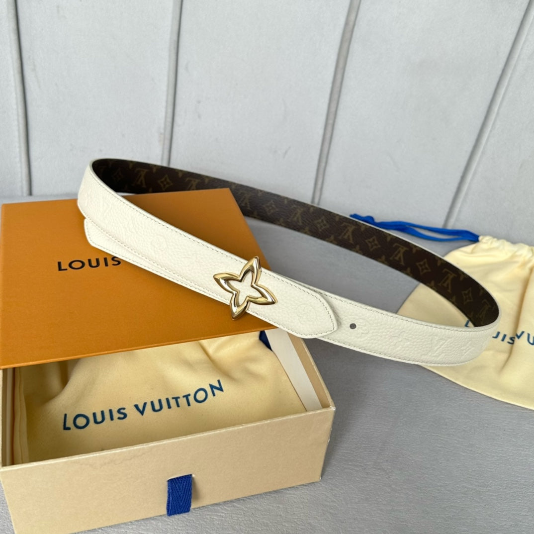 LOUIS VUITTON LV MINI FLOWERGRAM 30MM REVERSIBLE BELT IN WHITE EMBOSSED CALFSKIN GOLD HARDWARE
