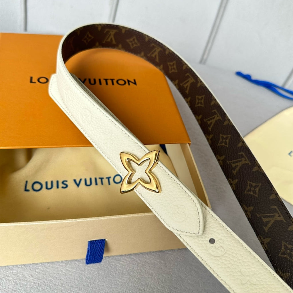 LOUIS VUITTON LV MINI FLOWERGRAM 30MM REVERSIBLE BELT IN WHITE EMBOSSED CALFSKIN GOLD HARDWARE