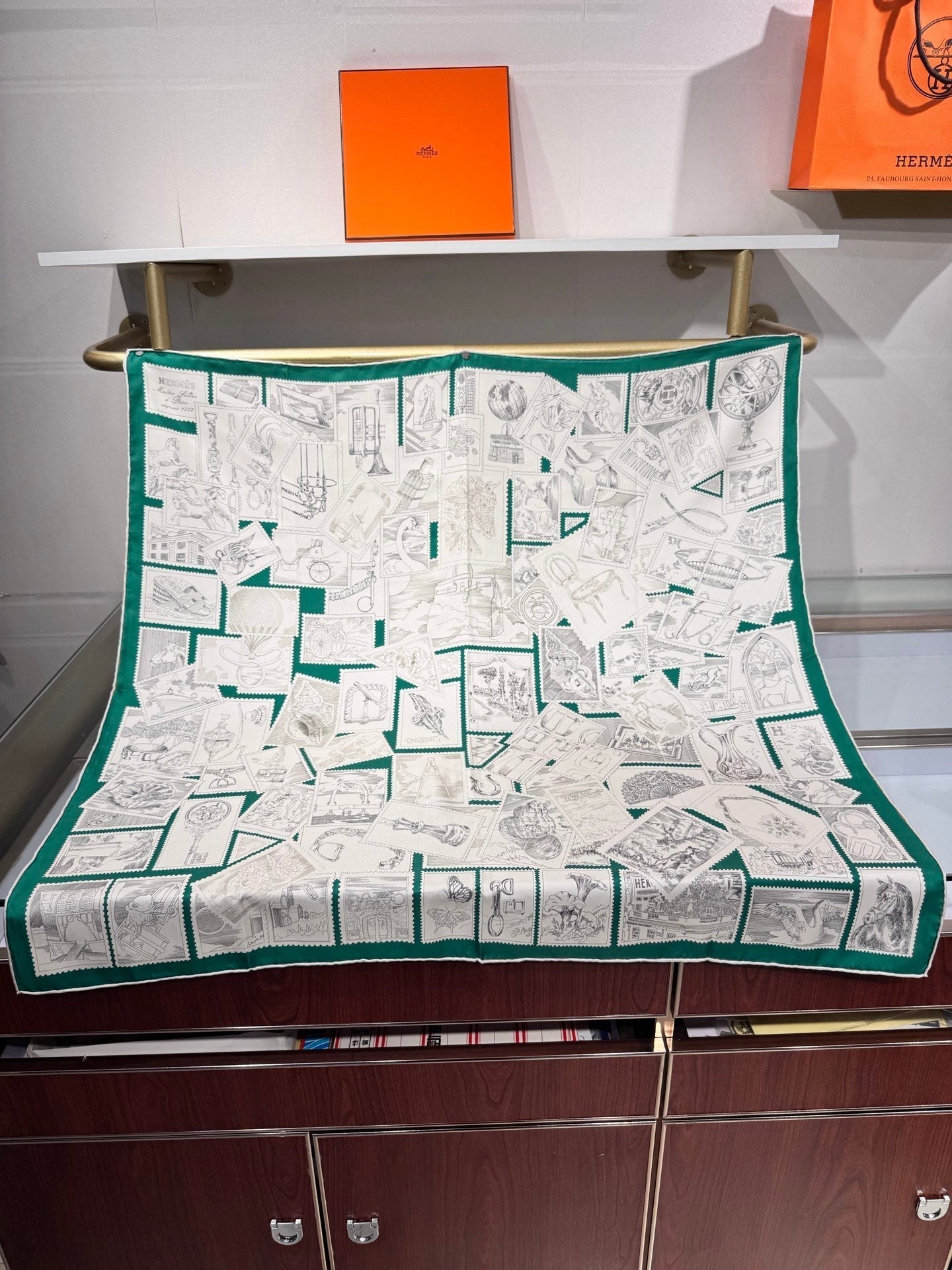 HERMES HERMES 25S SCARF 90 IN SILK 706581