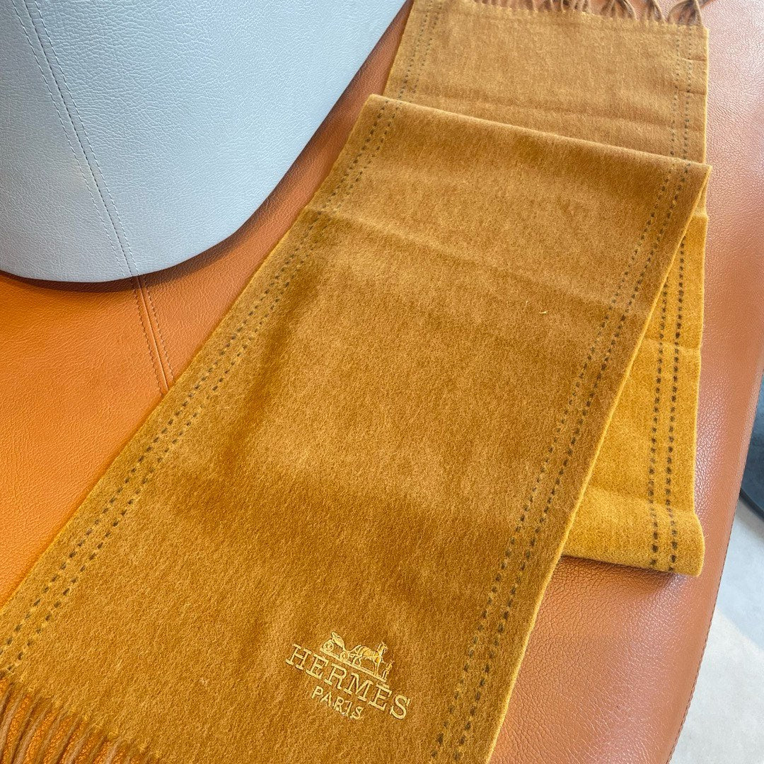 HERMES UNIE BRODEE GM MUFFLER IN COPPER BROWN CASERE