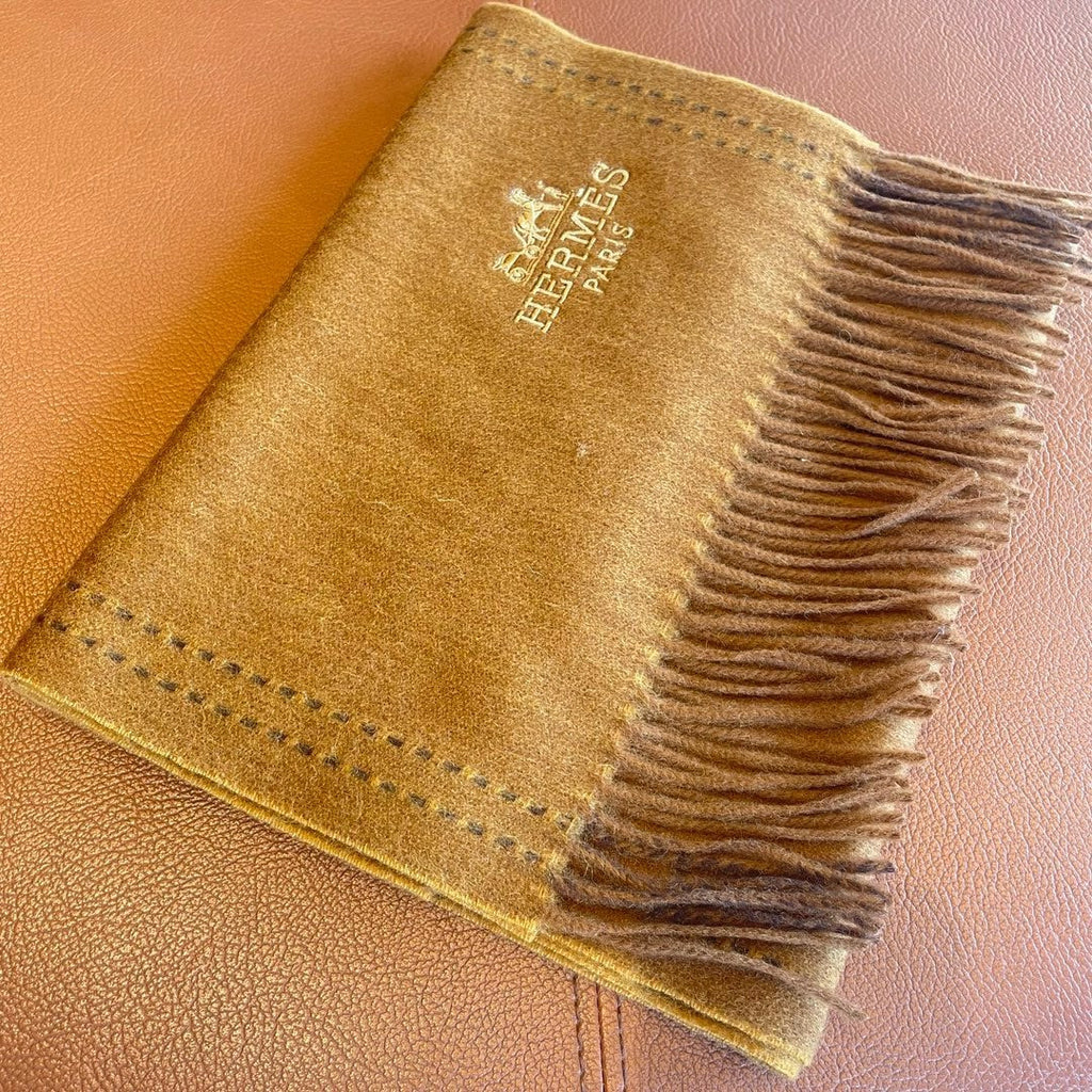 HERMES UNIE BRODEE GM MUFFLER IN COPPER BROWN CASERE