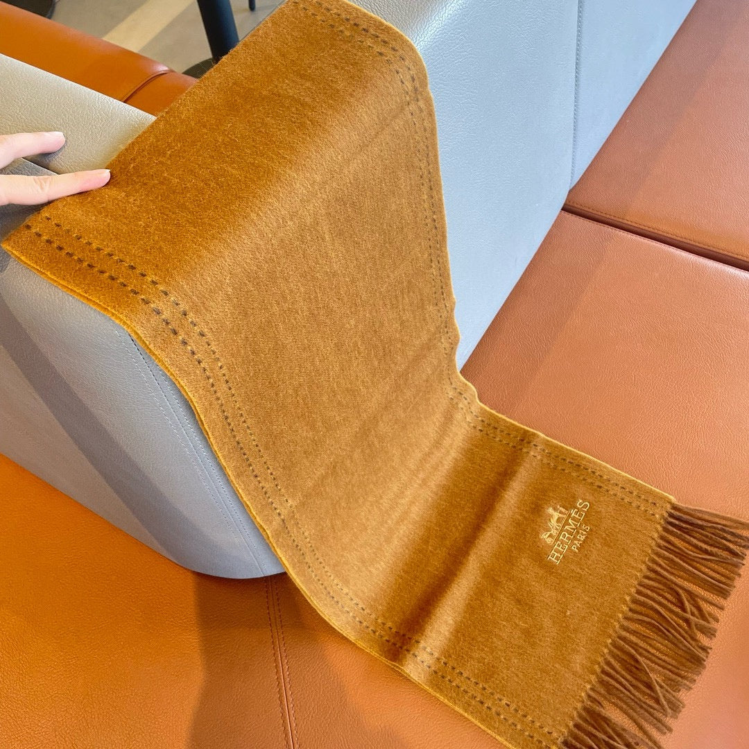 HERMES UNIE BRODEE GM MUFFLER IN COPPER BROWN CASERE
